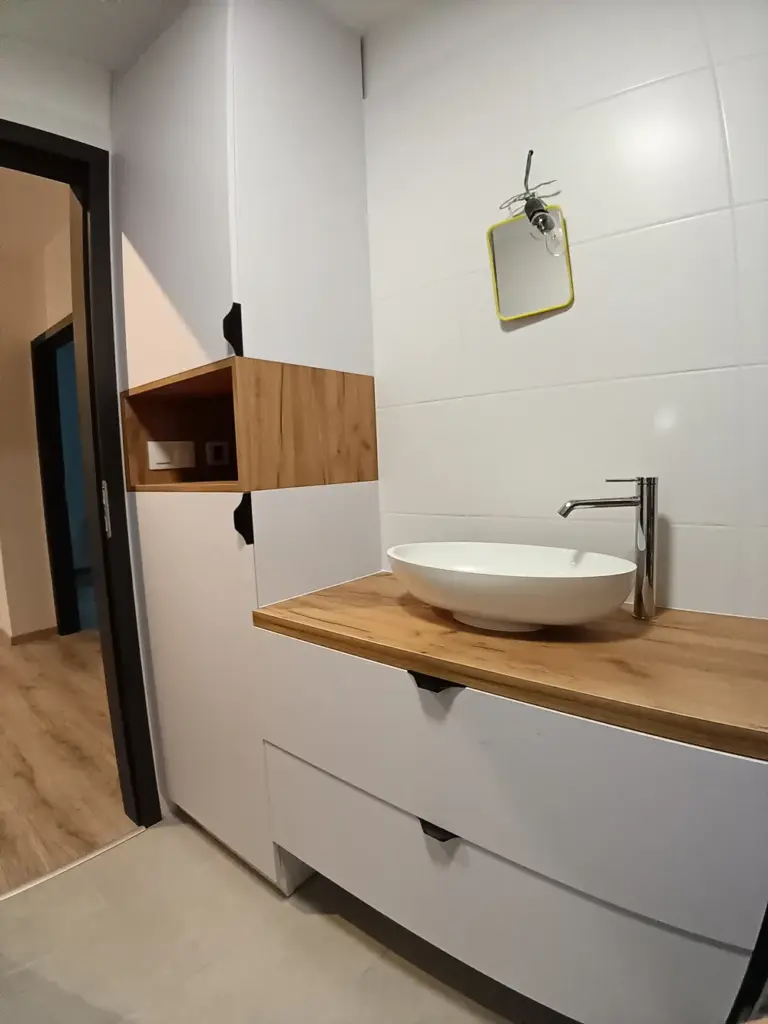 Fürdő, WC és mosókonyha – A&A Forgács Műhelye referencia